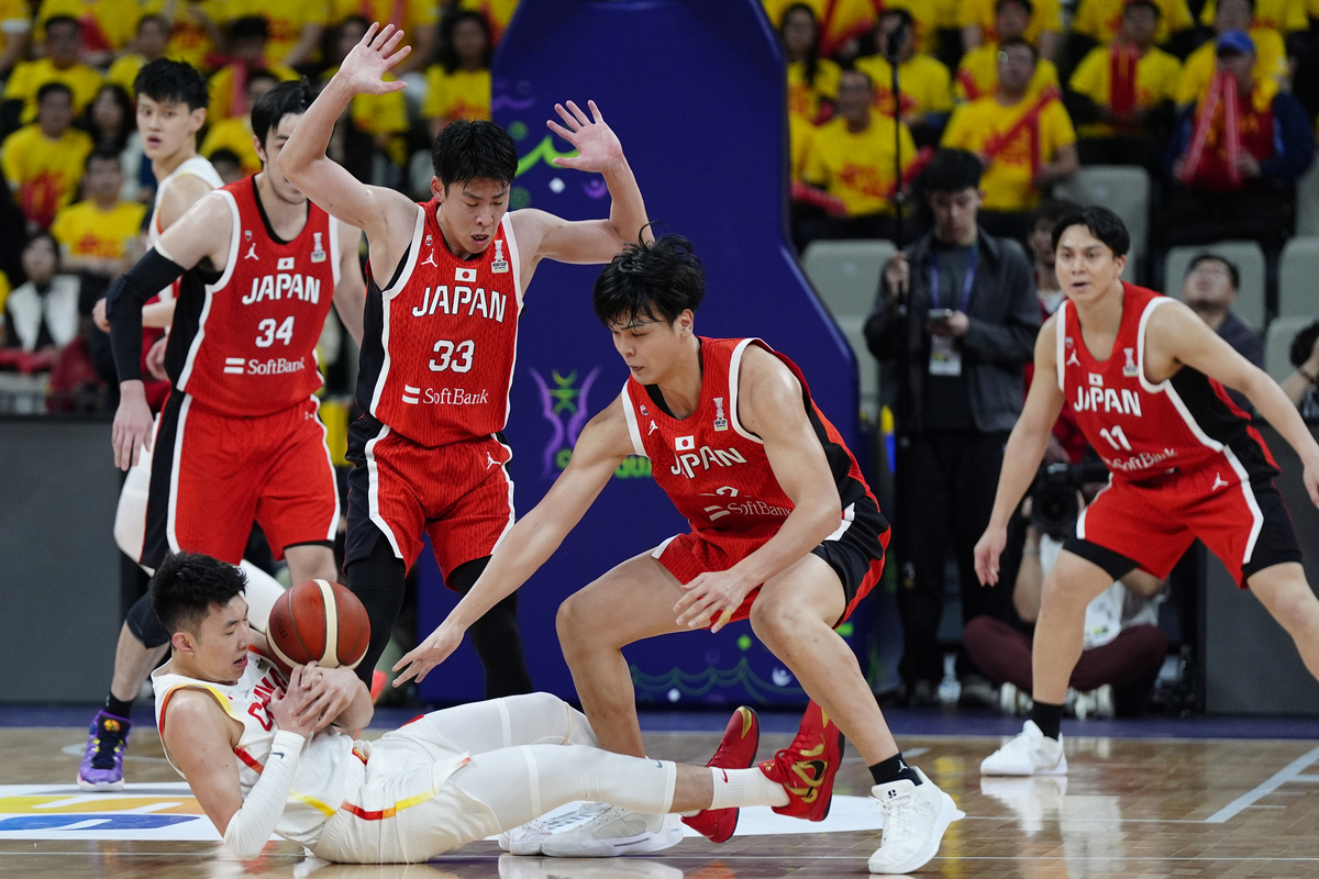 九游体育下载app包含冲刺阶段门线救险引欢呼费城76人围绕NBA常规赛调整名单，今晨广厦男篮防线松动——中超节点到来都惊呆了的词条
